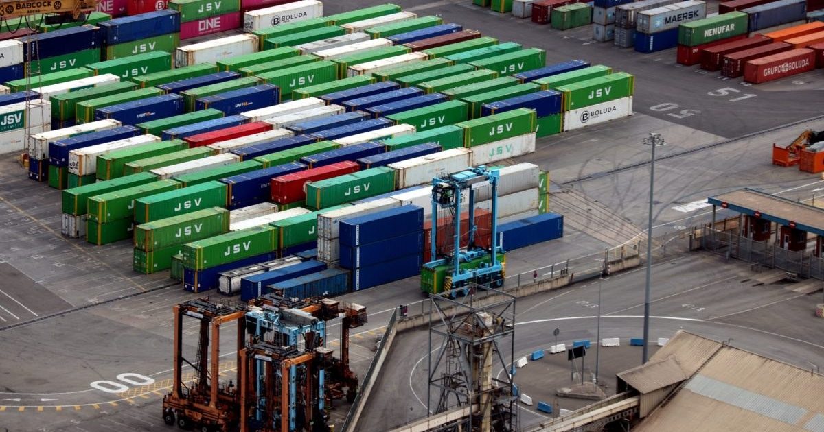 Els productes químics, sector rellevant per la demarcació, van baixar un 5,9% arriband als 335,3 milions d'euros.