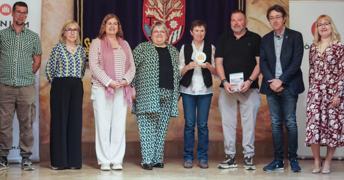L'acte va servir de cloenda a la festa dels Premis Tastets i Premis Especials 2026, on es van reconèixer els estudiants guanyadors del concurs literari en català organitzat anualment.